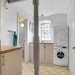 1 Bedroom Cozy In V Appartamento Esbjerg