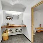 Appartamento 1 Bedroom Cozy In V *
